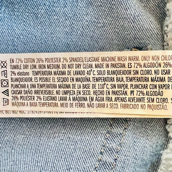 Forever 21 Essential Mid Rise Medium Wash 5-Pocket Sculpting Stretch Skinny Jean - Picture 10 of 11